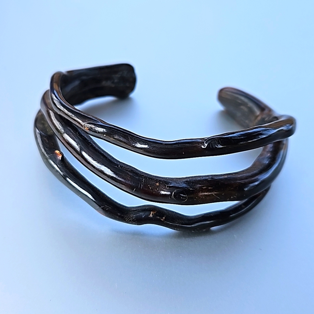 VINTAGE WOODEN BRACELET